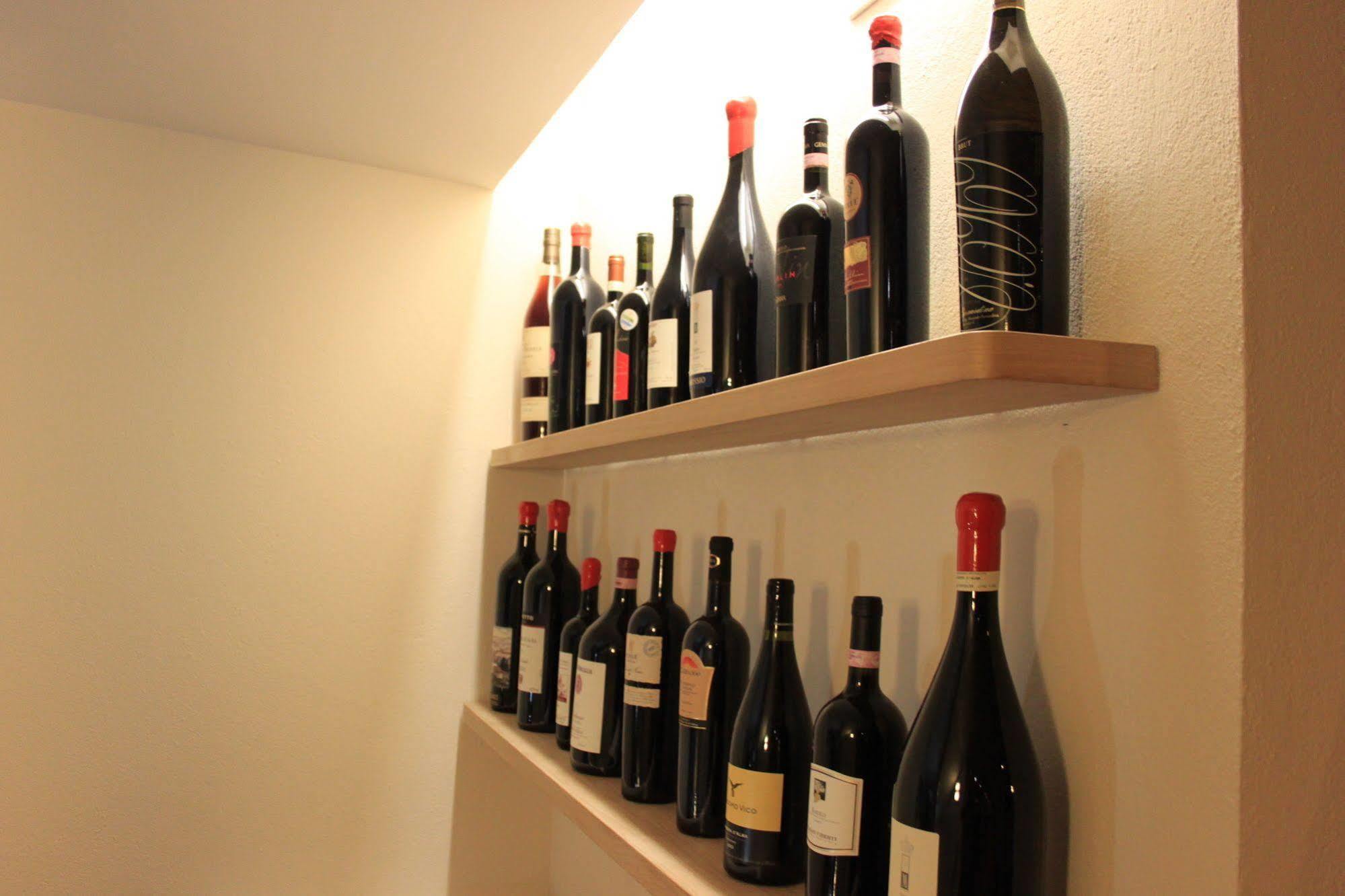 Ca' Del Lupo Hotel Montelupo Albese ภายนอก รูปภาพ